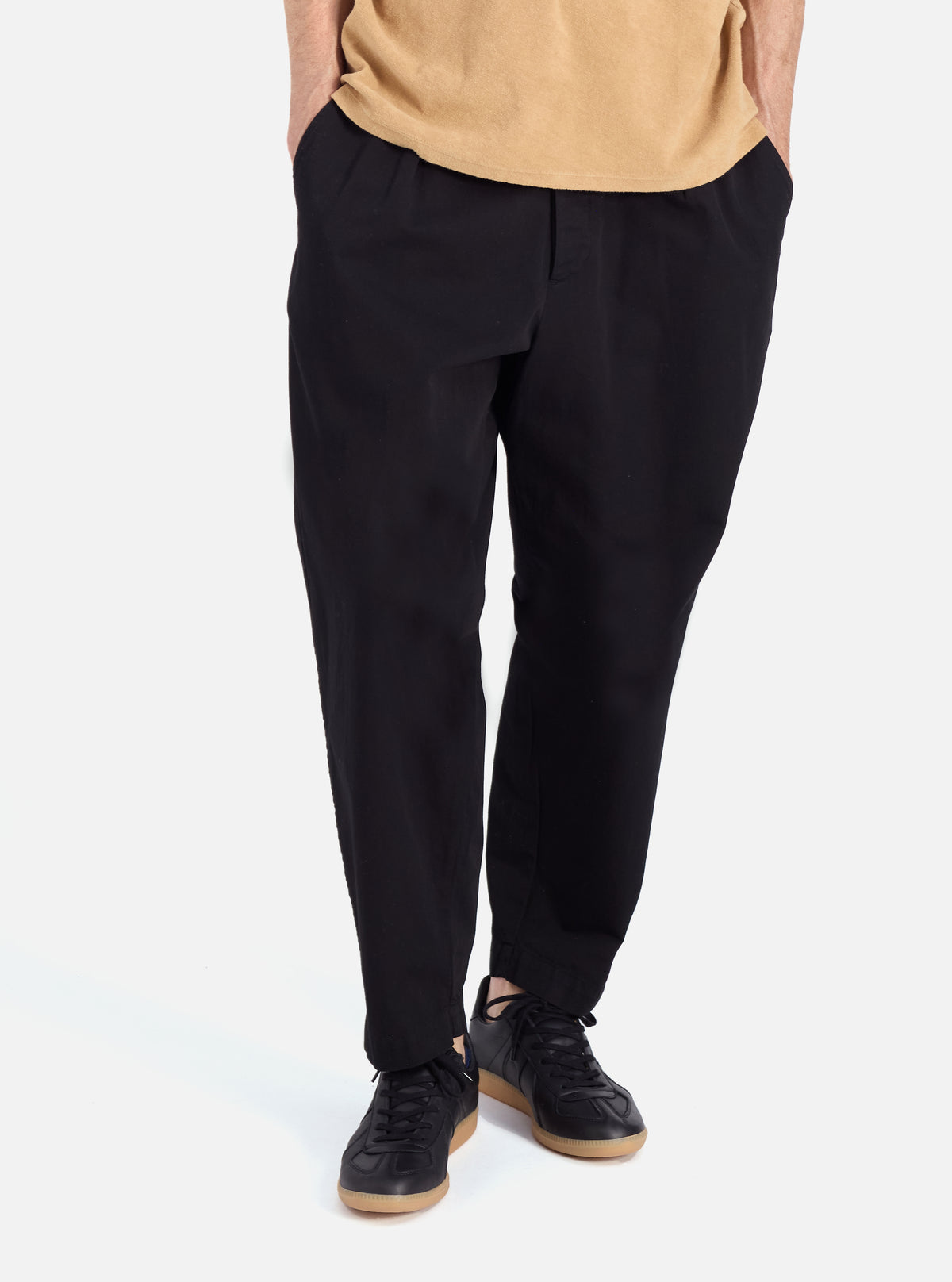 Black Kelly Cotton Pleated Track Pant