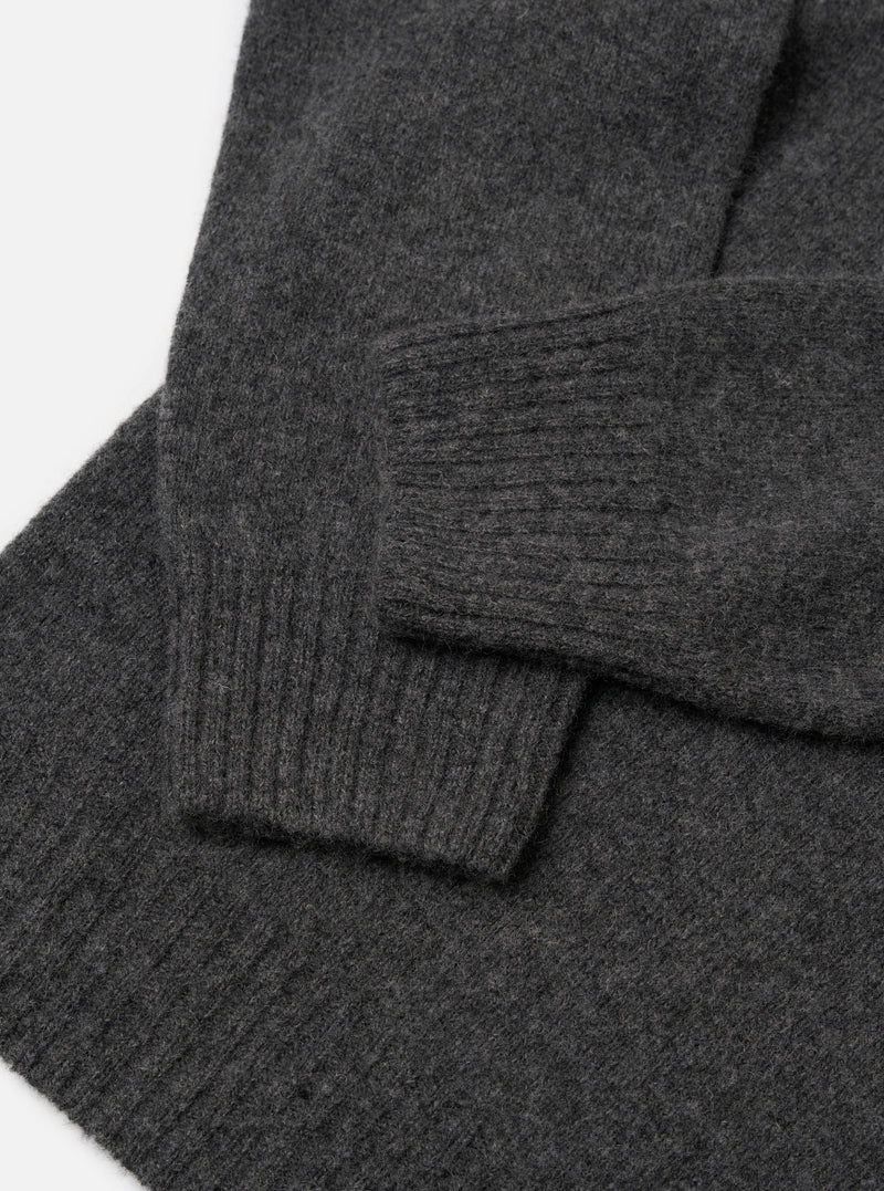 Charcoal Soft Shetland Angus Crew