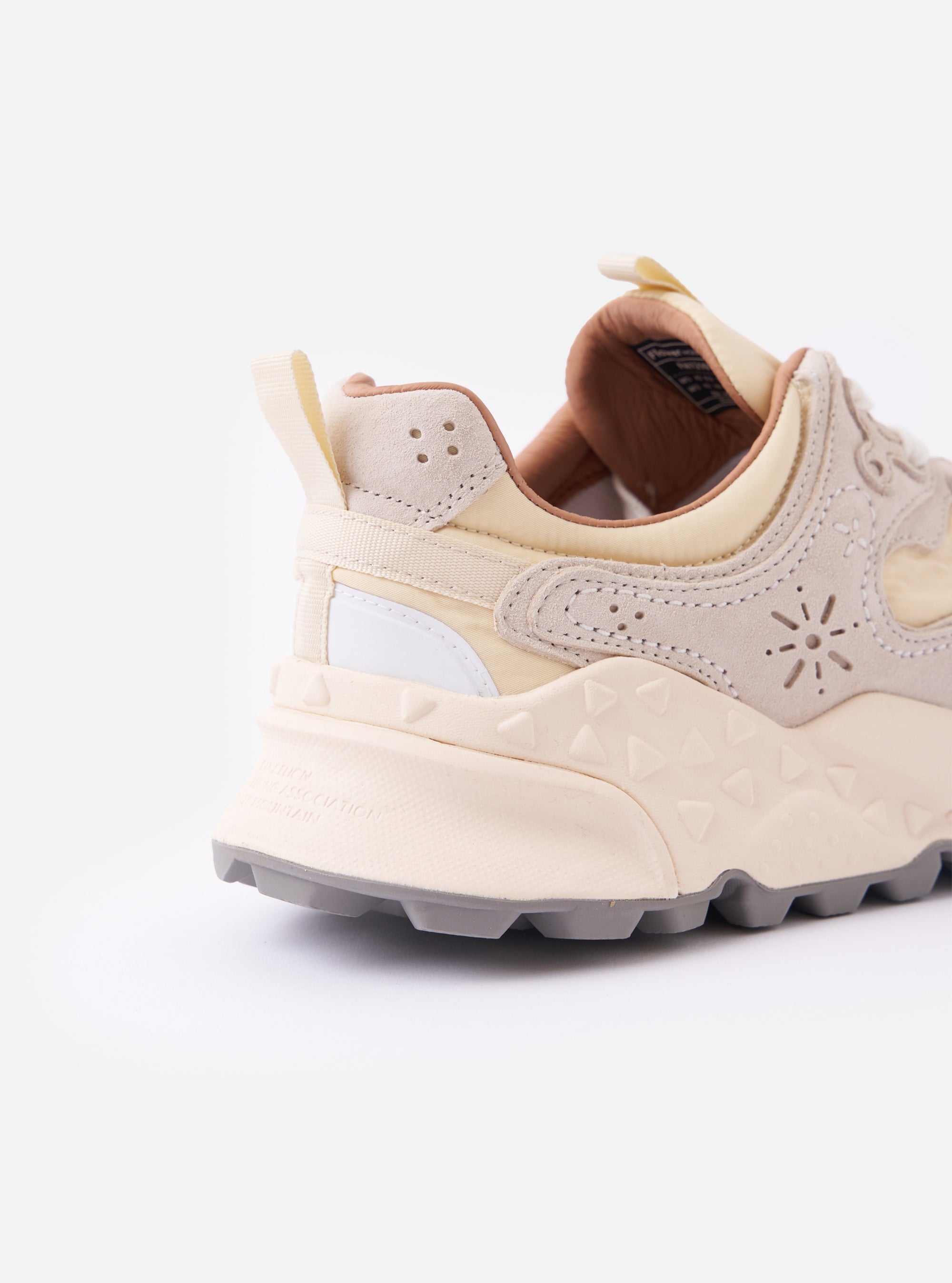 Flower Mountain Milk/Light Beige Suede/Nylon Rulis Uni