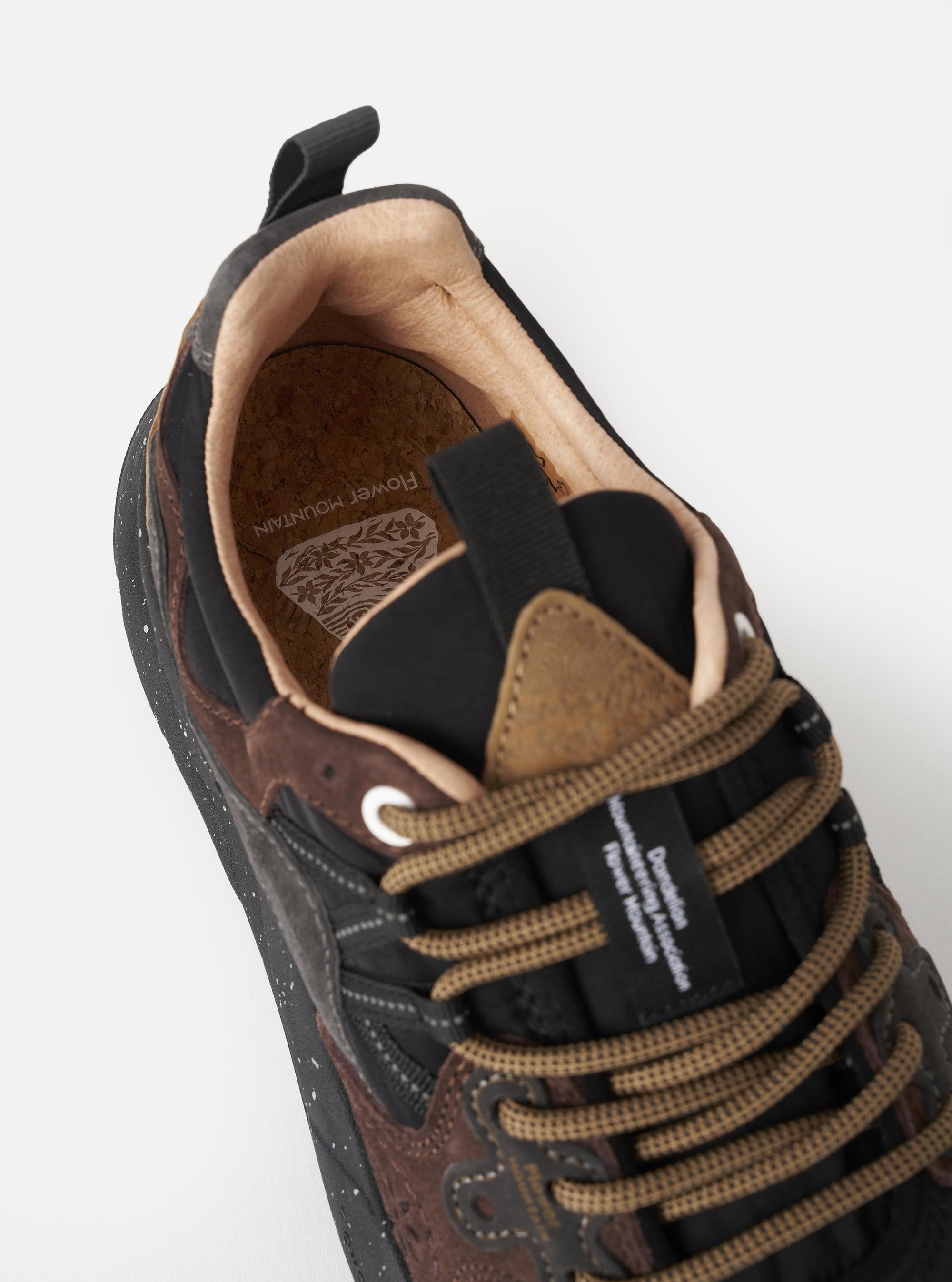 Flower Mountain Dark Grey/Black/Dark Brown Suede/Nylon Yamano 3 Man