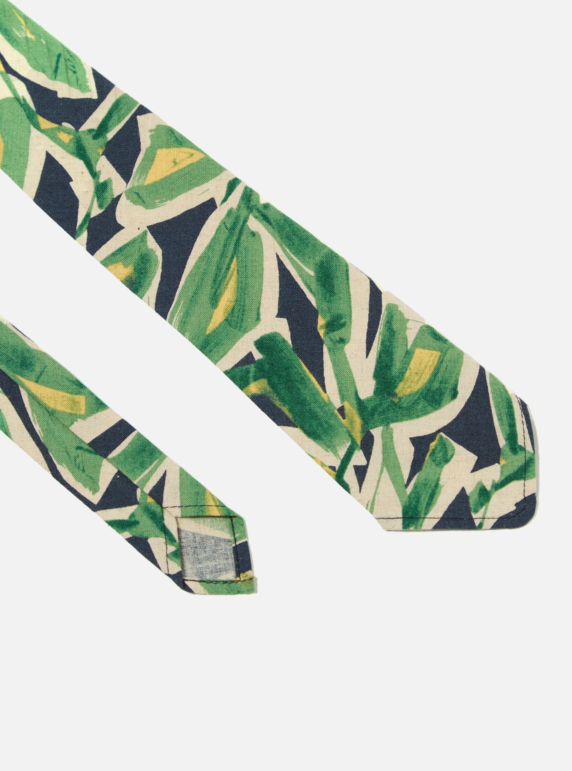 Navy Artist Flower Lincot Tie