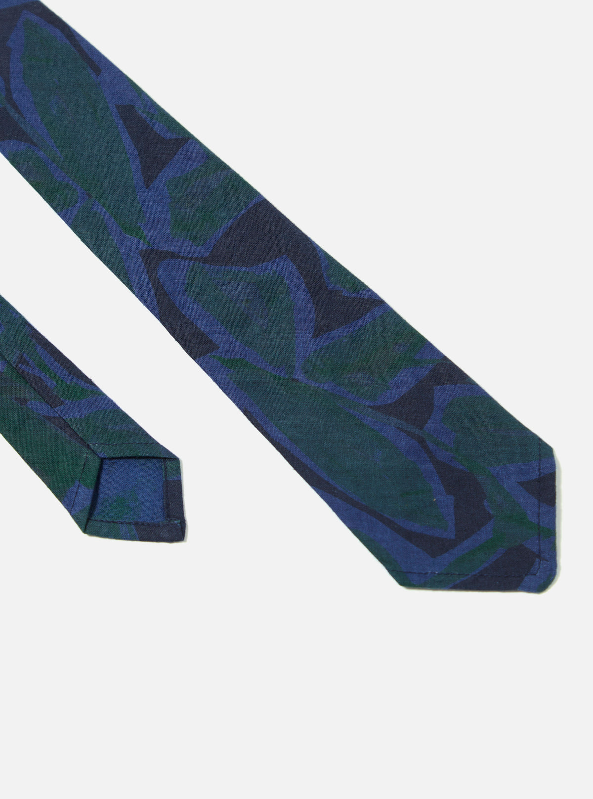 Deep Blue Artist Flower Lincot Tie
