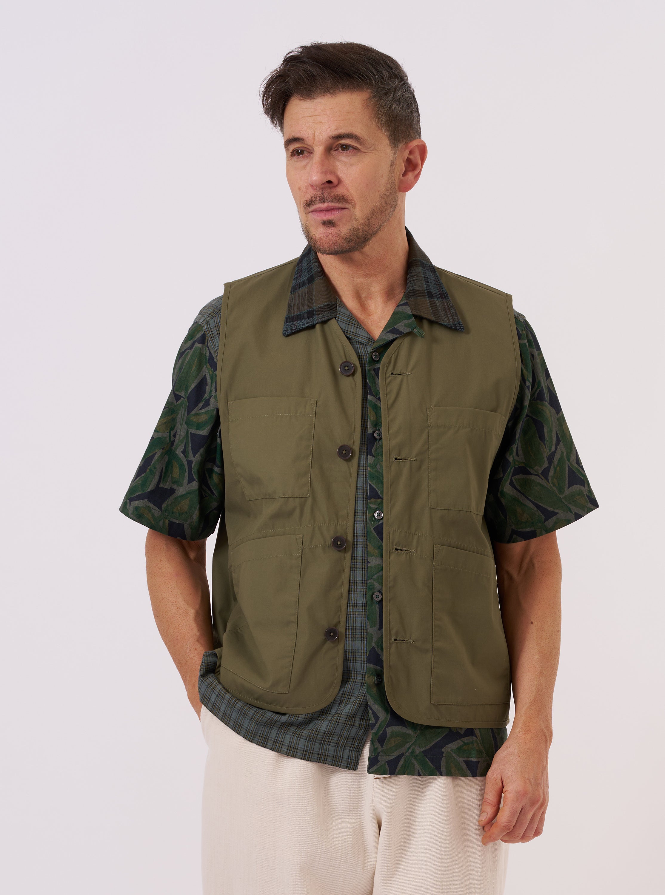 Men's Olive Recycled Poly Tech City Waistcoat – Universal Works
