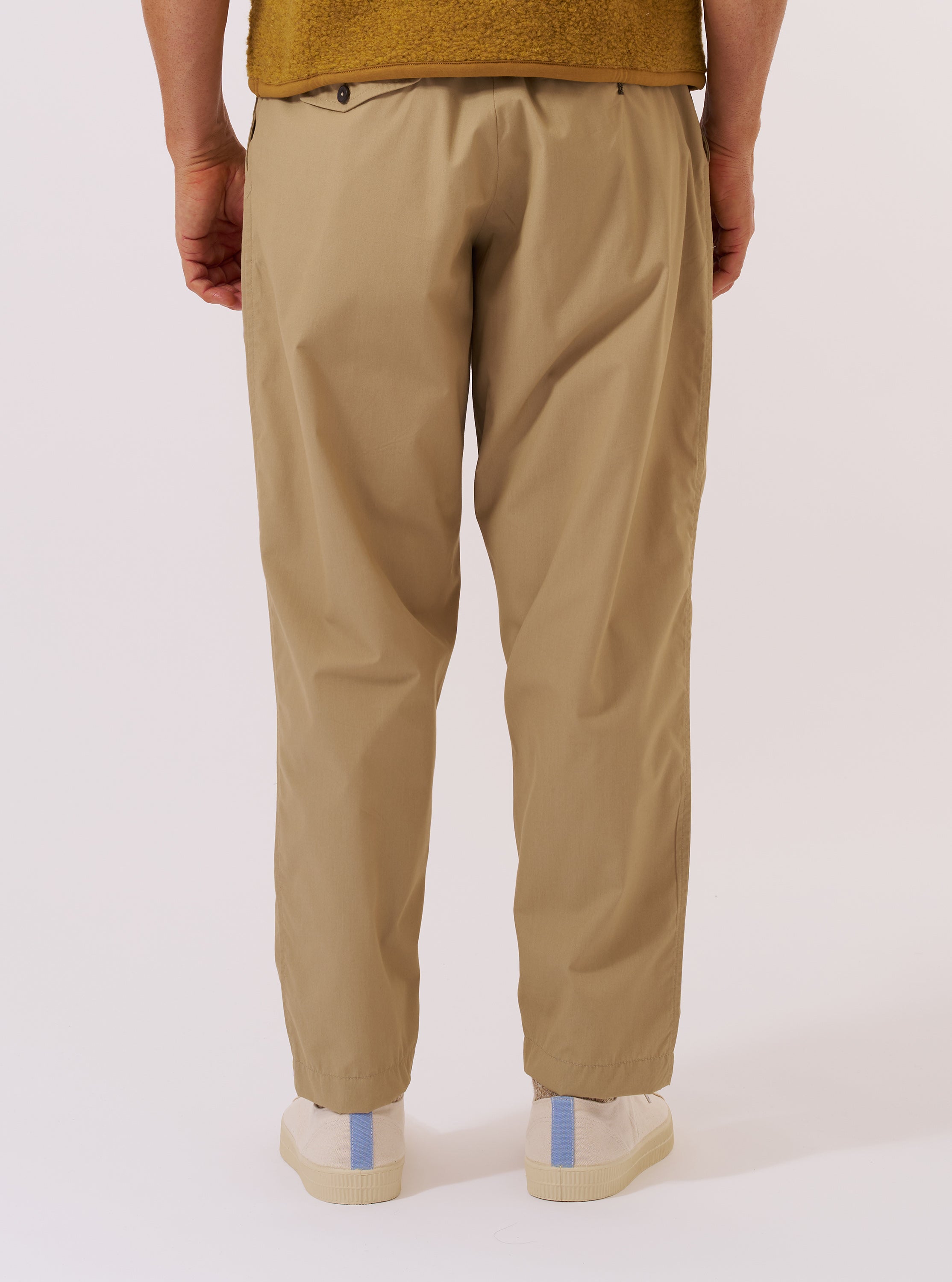 Men's Sand Recycled Poly Tech Pleated Track Pant – Universal Works