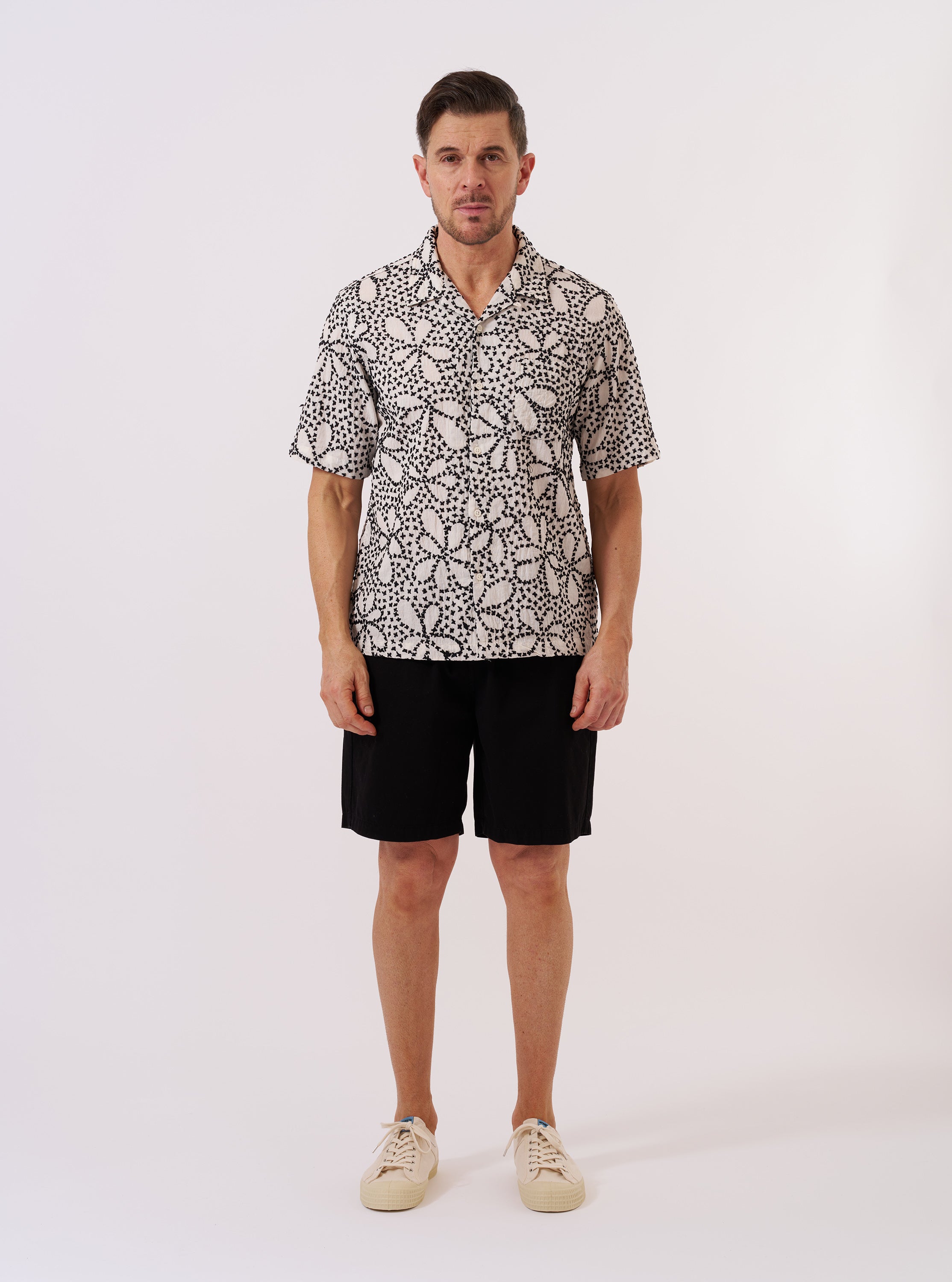 Men's Ecru/Black Kantha Flower Road Shirt – Universal Works