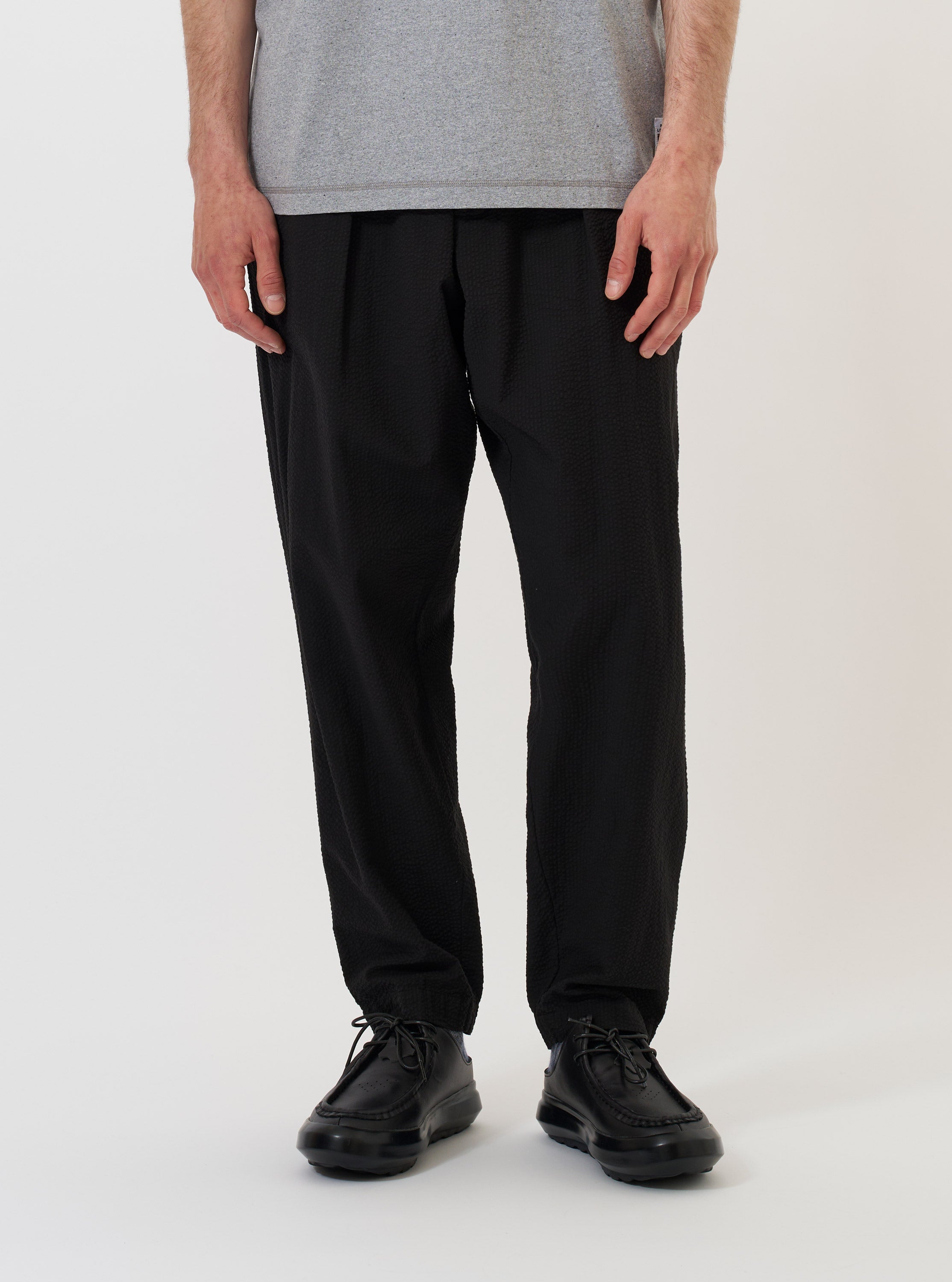 Men's Black Merida Seersucker Pleated Track Pant – Universal Works