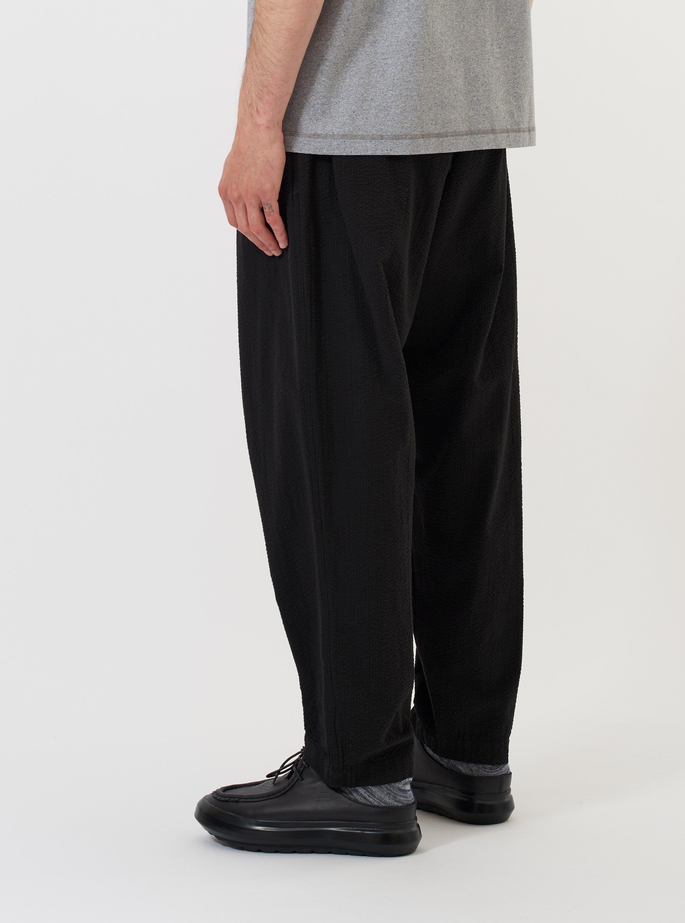 Men's Black Merida Seersucker Pleated Track Pant – Universal Works