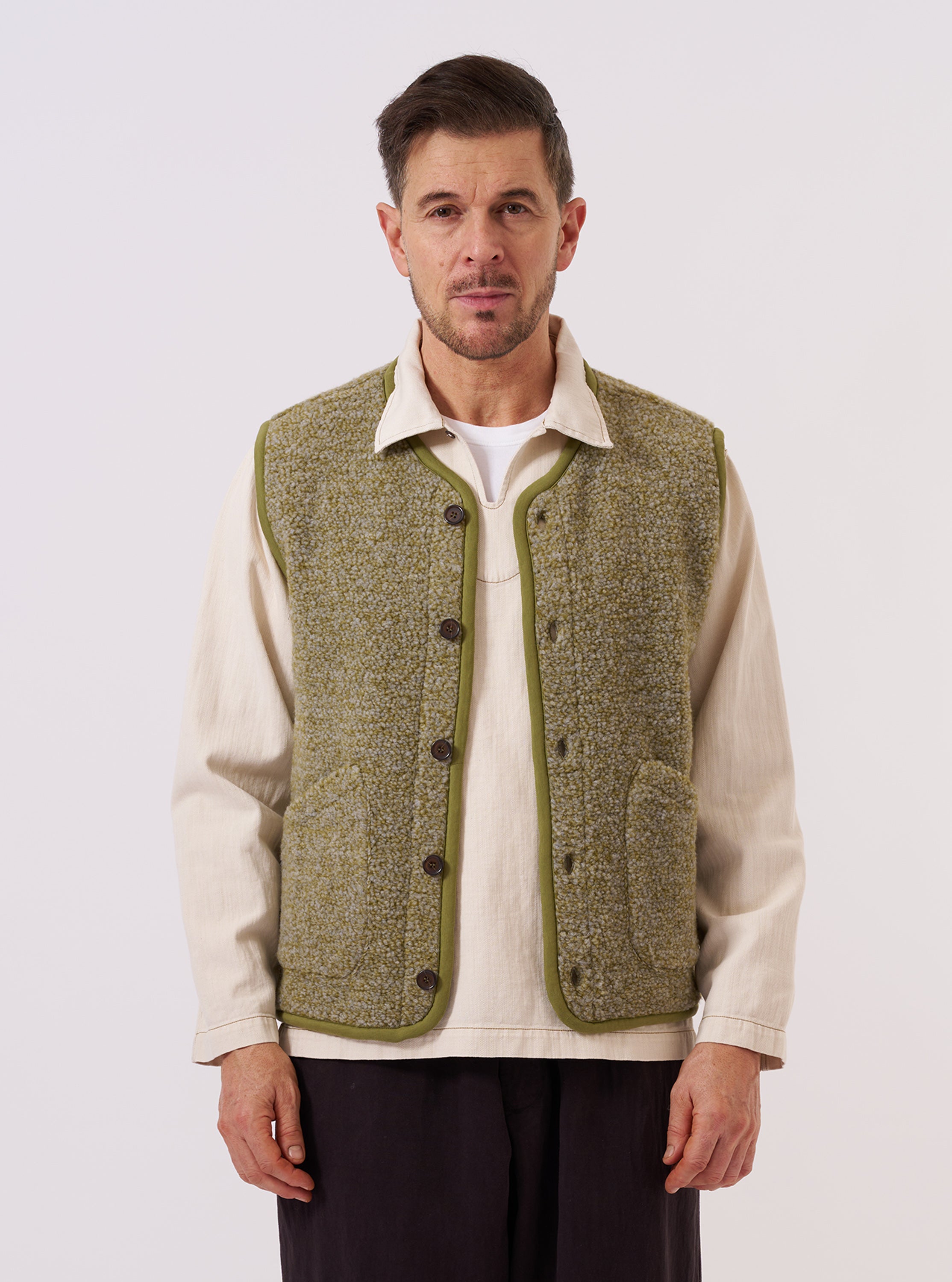 Men's Light Olive Alvar Fleece Lancaster Gilet – Universal Works