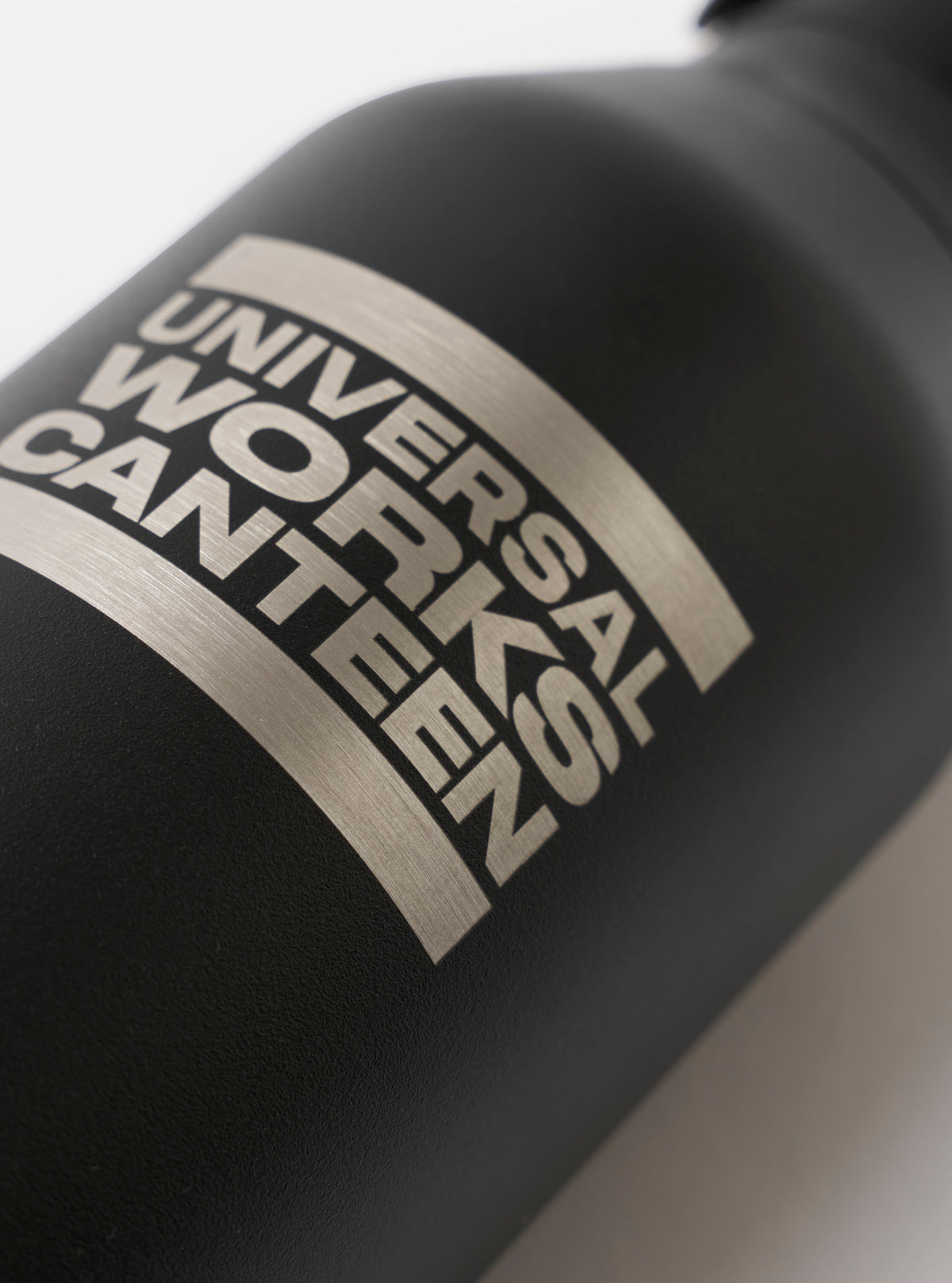 Chilly's x Universal Works Onyx Series 3 500ml Water Bottle