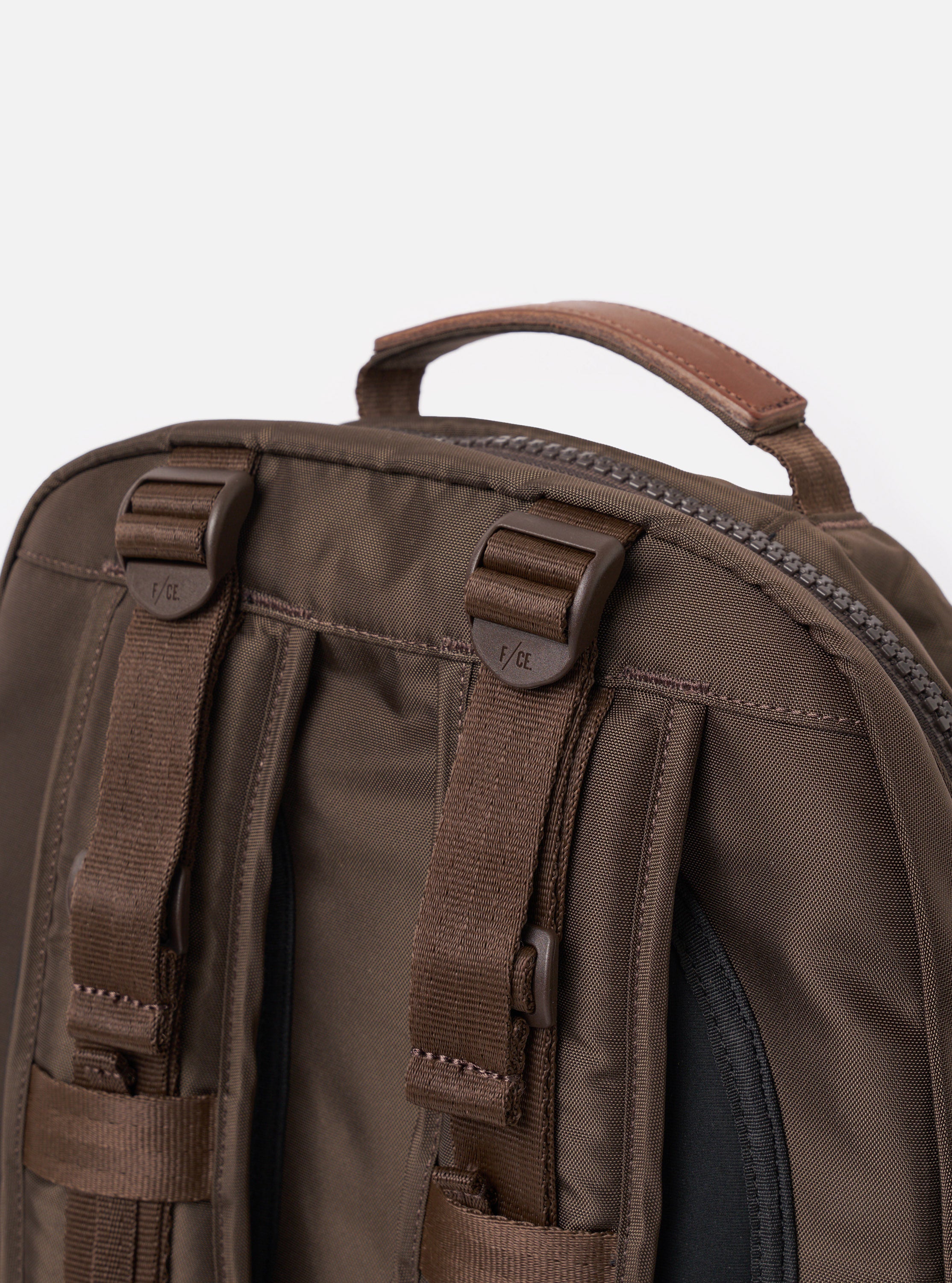 F/CE.® Brown 420 re/cor Travel BP 2.0 – Universal Works