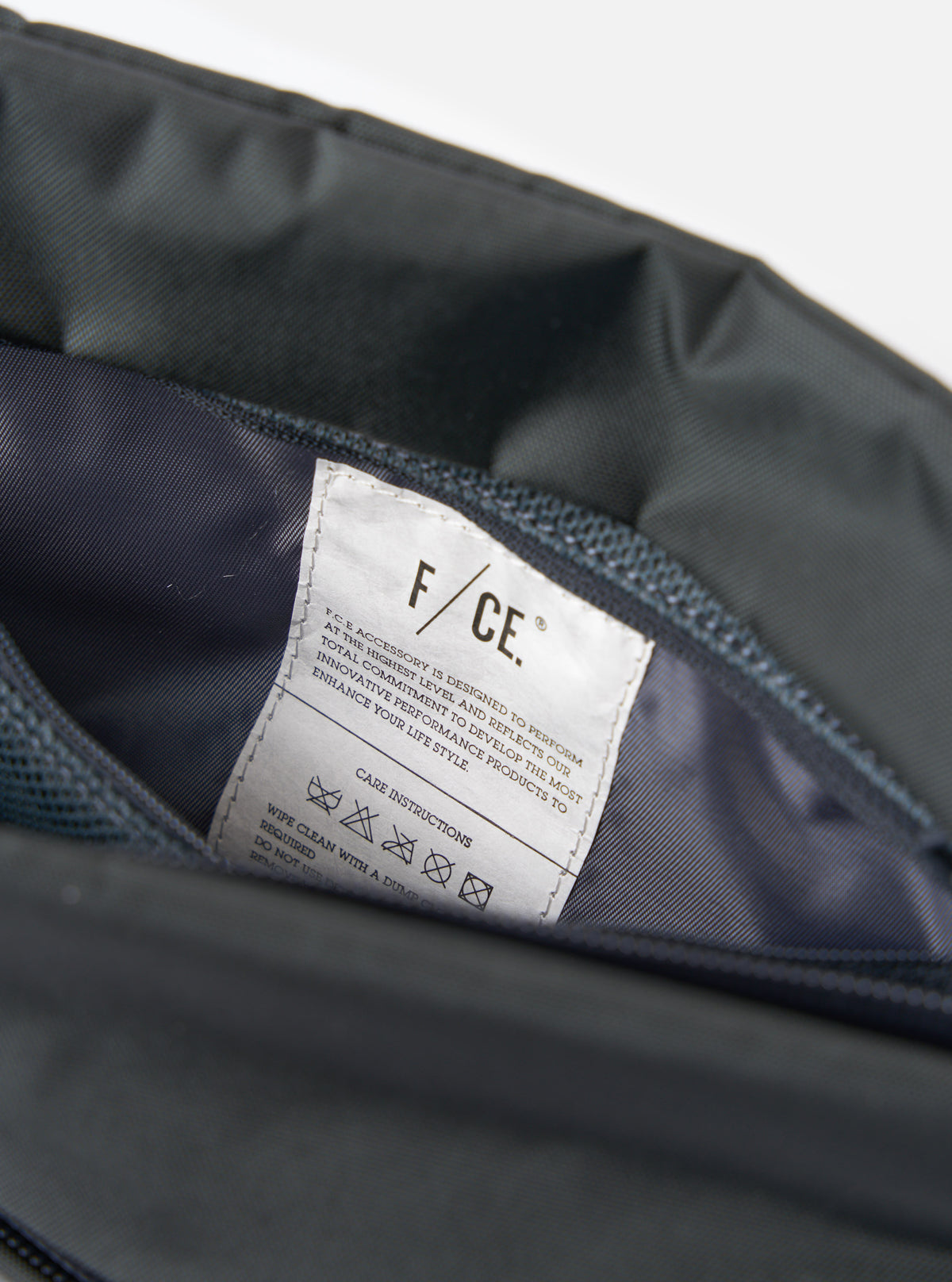 F/CE.® Grey 420 re/cor Sacoche