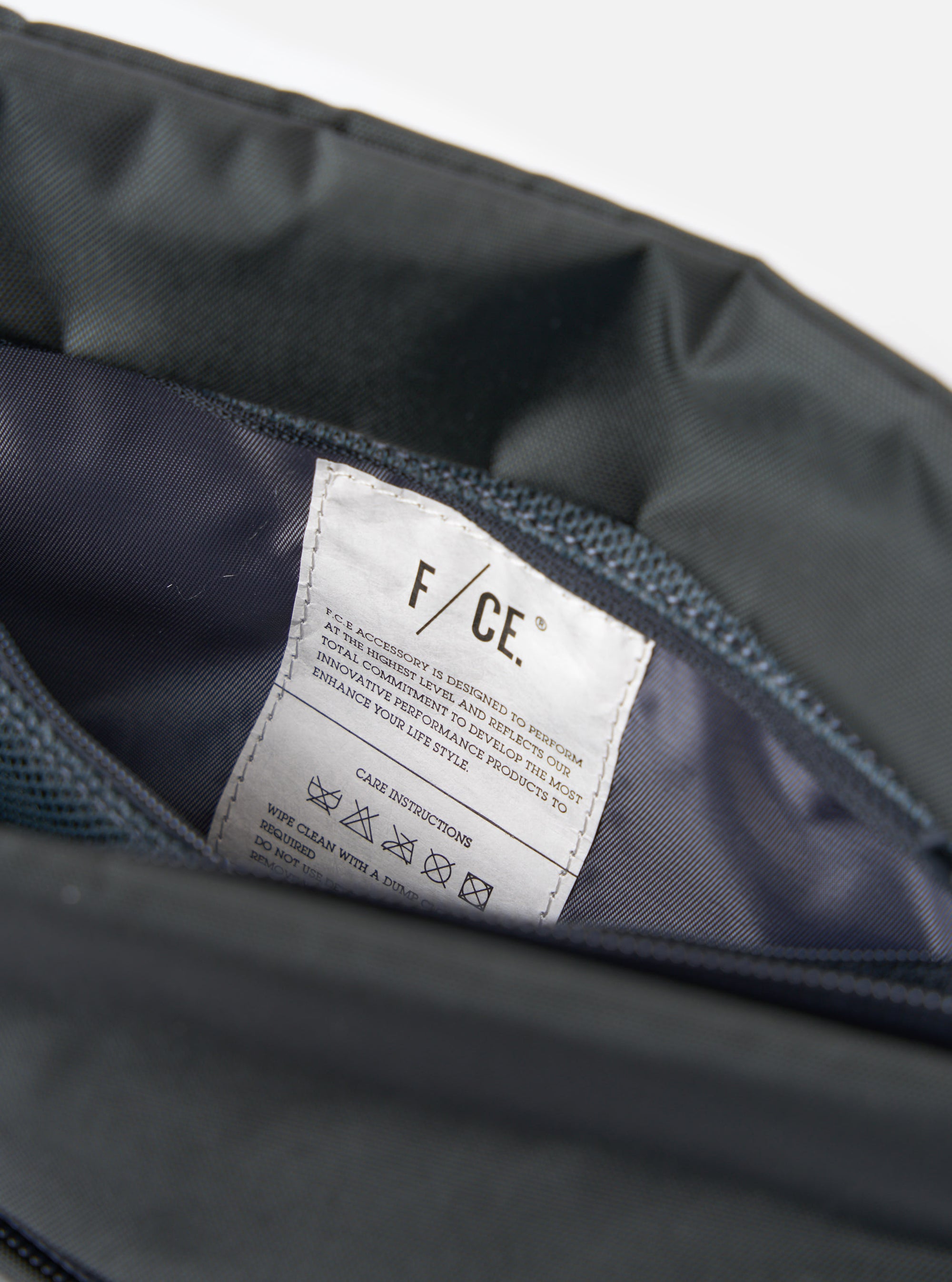 F/CE.® Grey 420 re/cor Sacoche