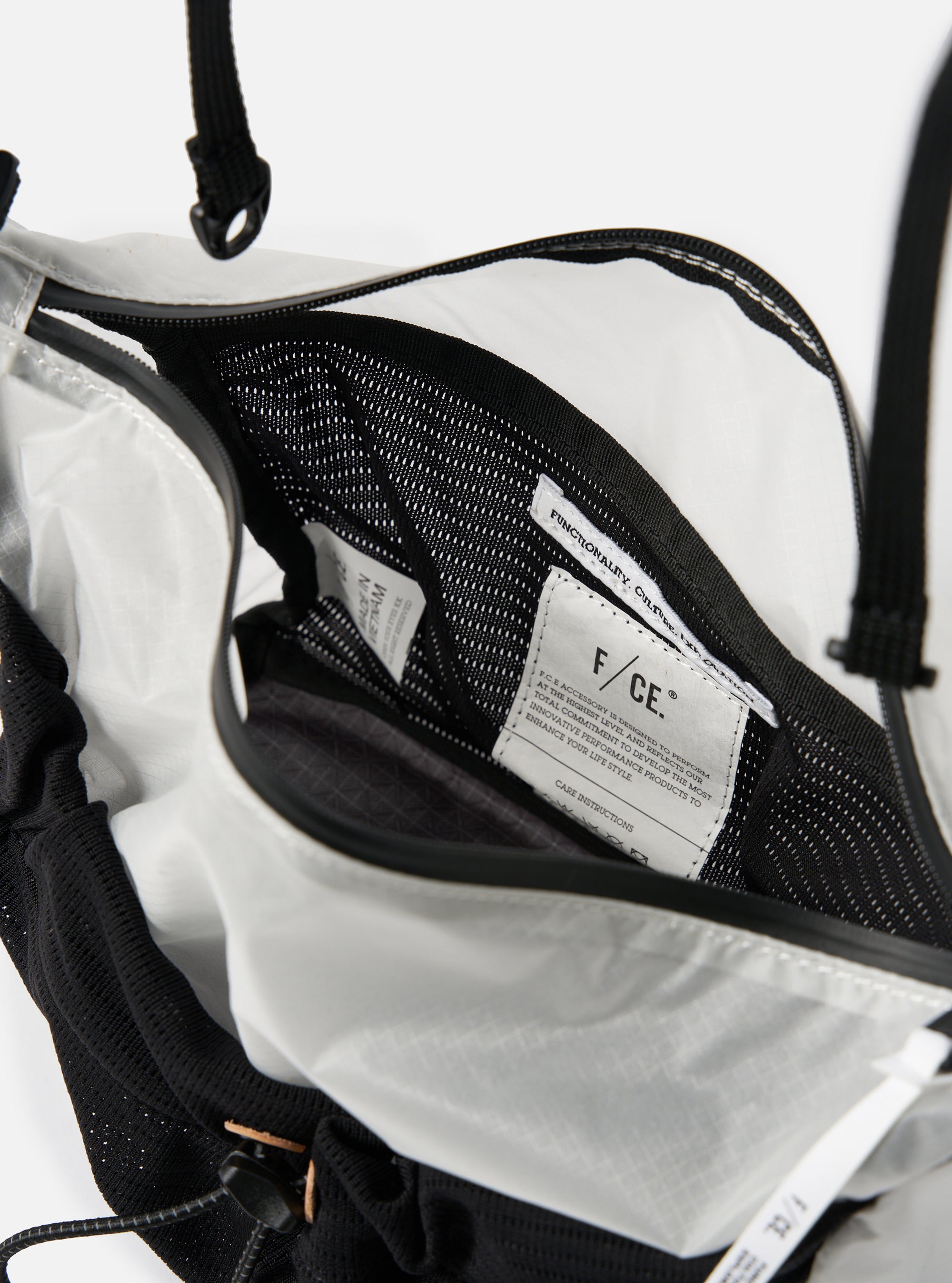 White Nylon F/CE.® Cordura Sil Sacoche