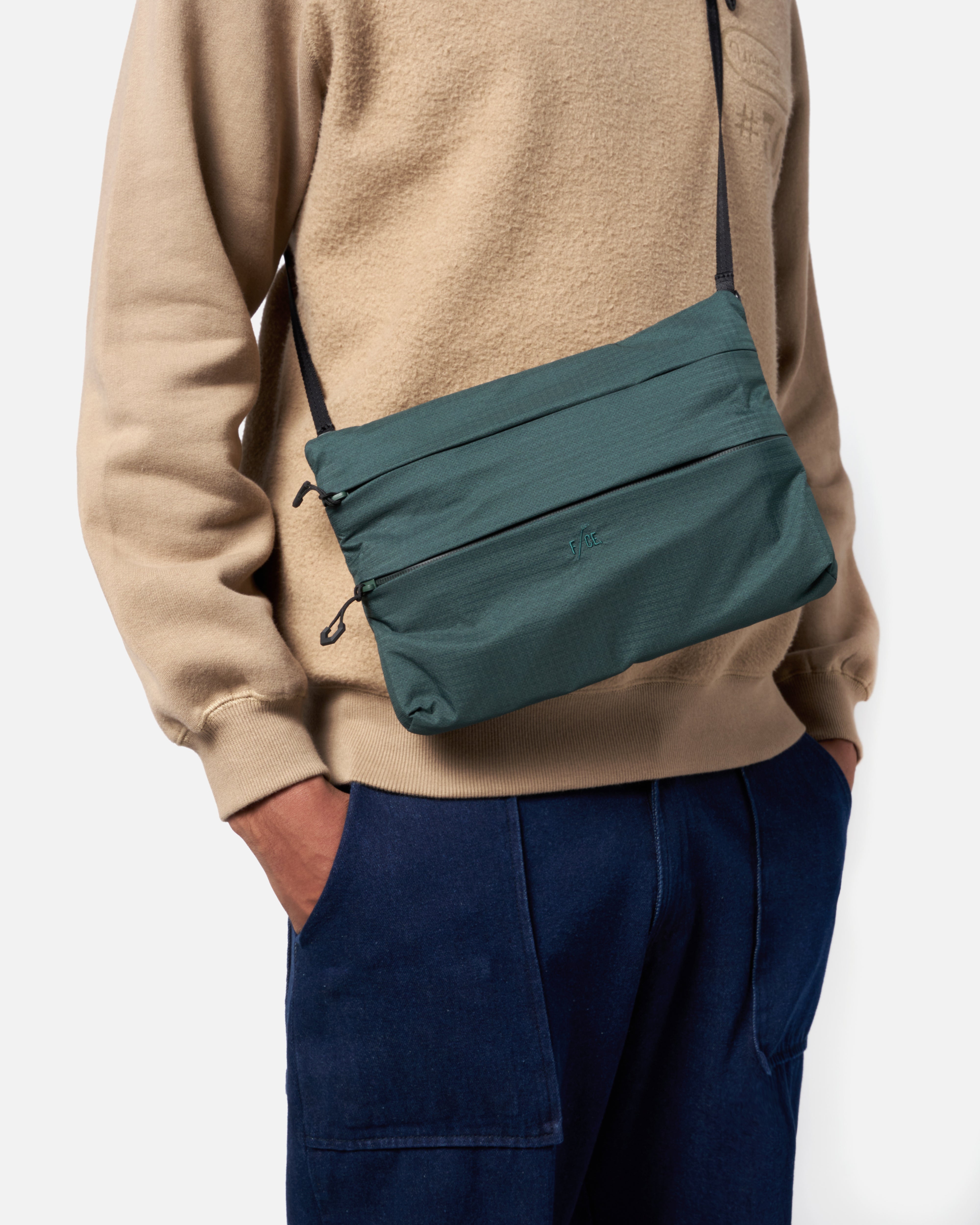 F/CE.® Sage Green 420 re/cor Sacoche – Universal Works