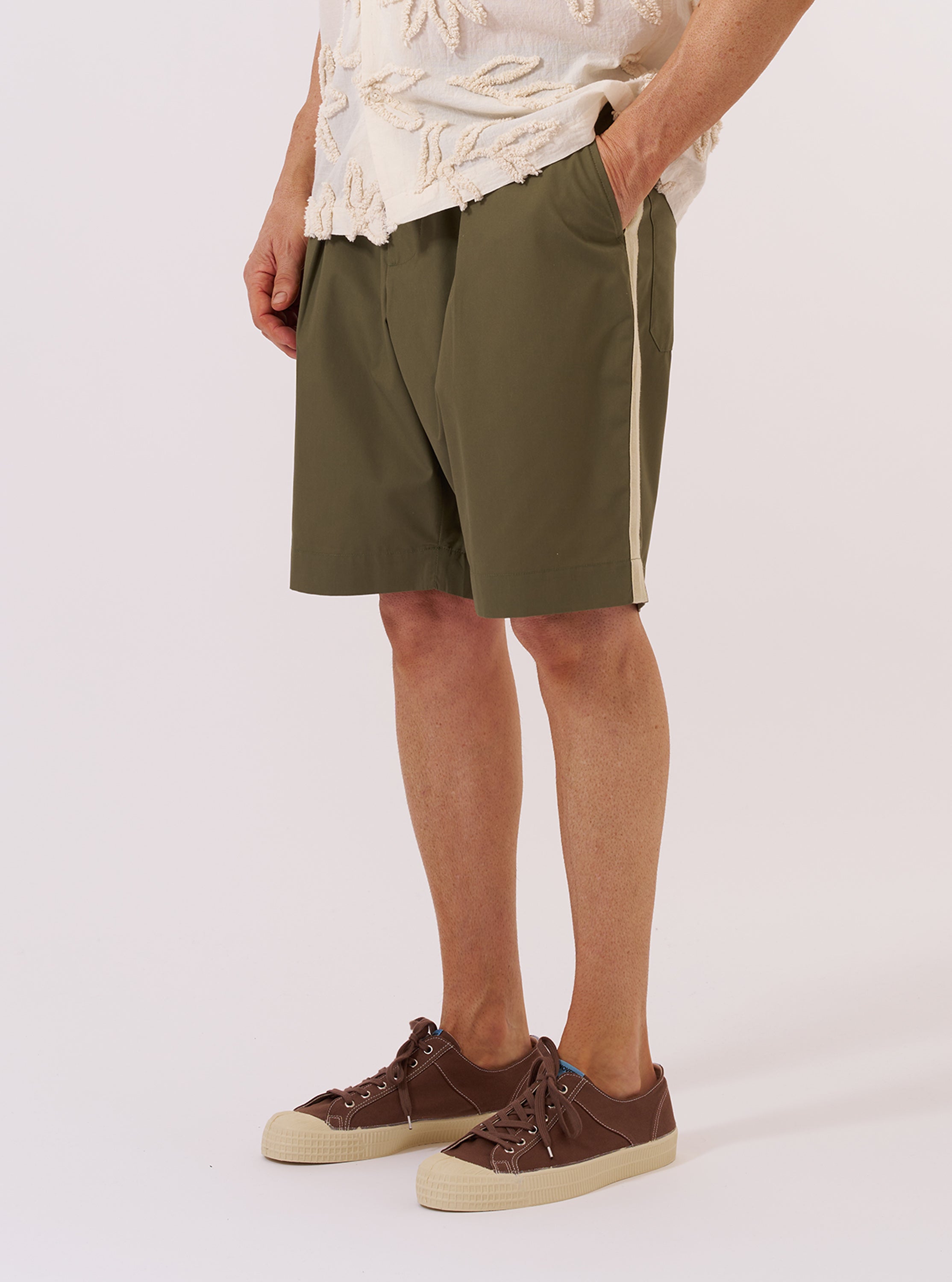 Men's Olive Recycled Poly Tech Pleated Track Short – Universal Works