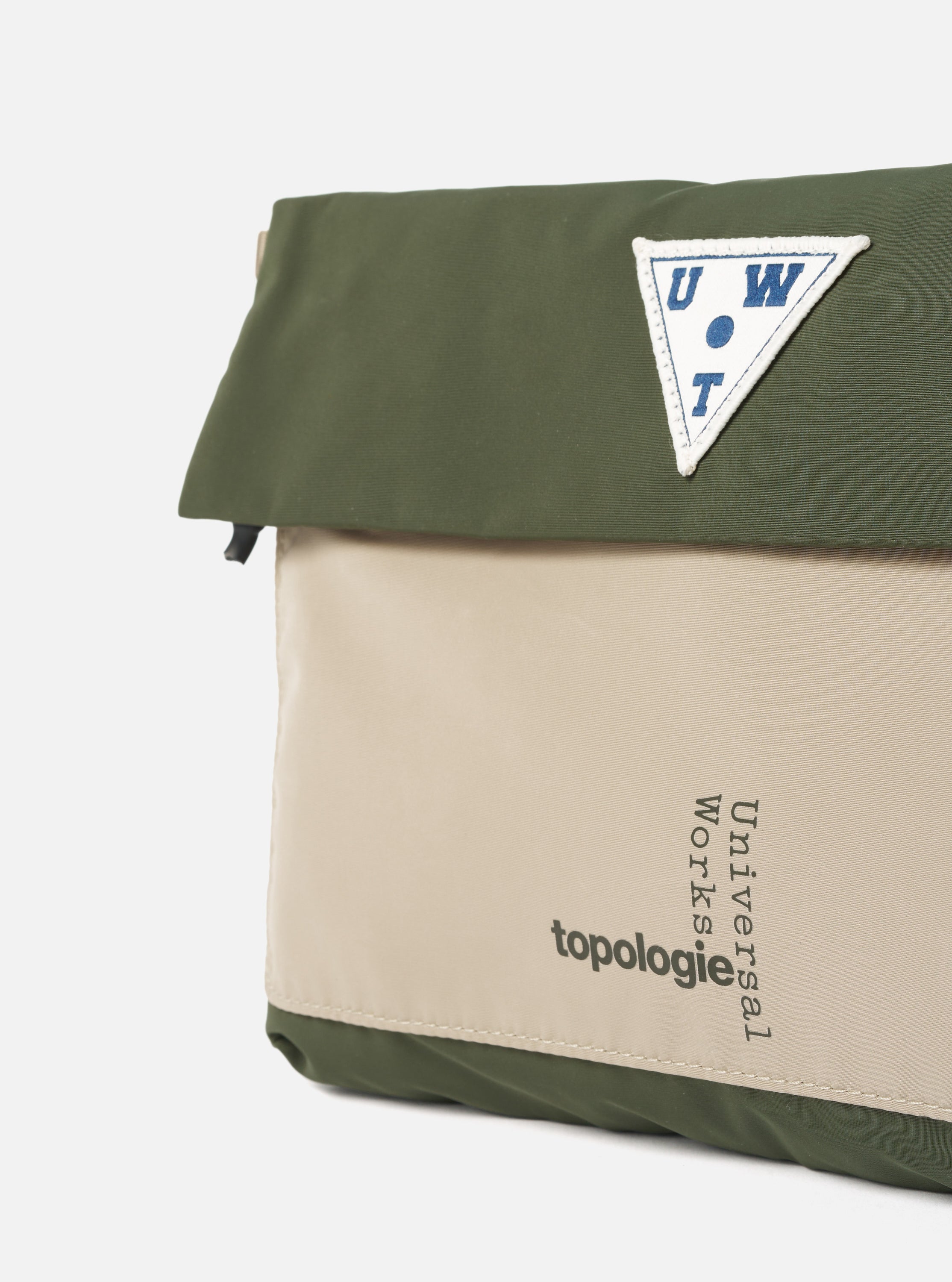 コンペイトウノミツバッグ Topologie x Universal Works Rifle Green UW Tech Musette Medium