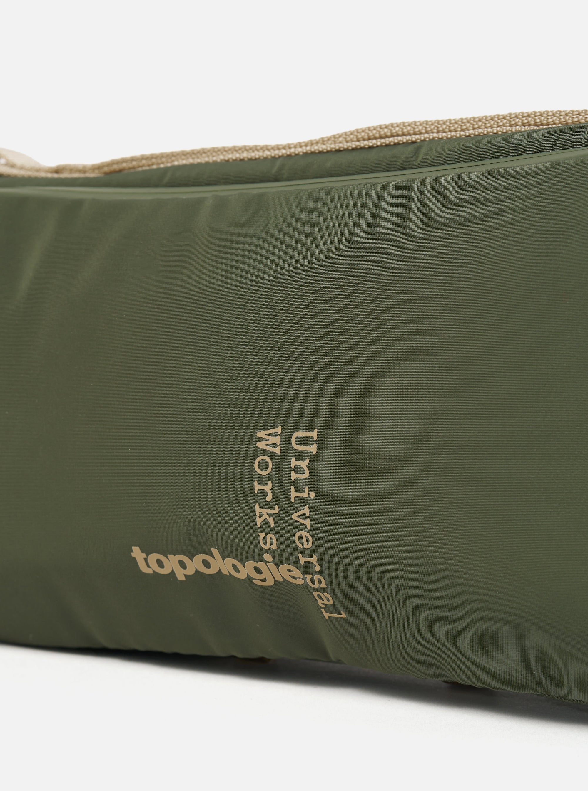 Topologie x Universal Works Rifle Green UW Tech Bottle Sacoche Medium
