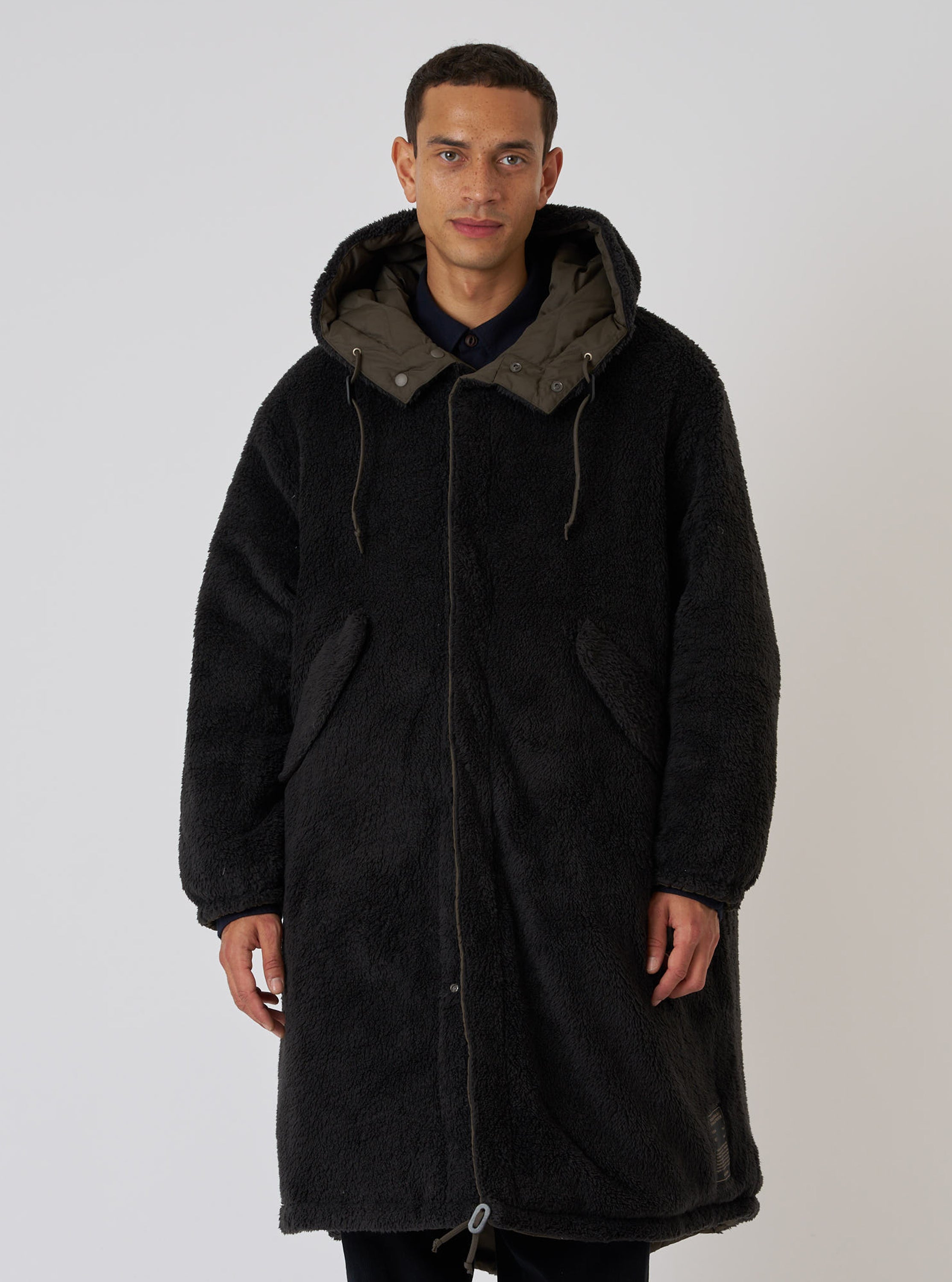 TAION x Universal Works Reversible Dark Olive Military Line Sherpa Par