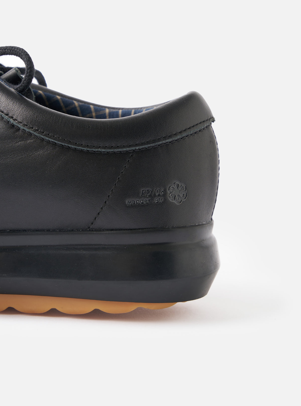Wander etc. FD/08 in Black/Gum Nappa Leather